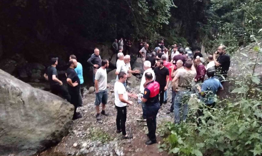Çamaş'ta bahçeye çıkan iki kardeş uçurumdan düşerek hayatını kaybetti
