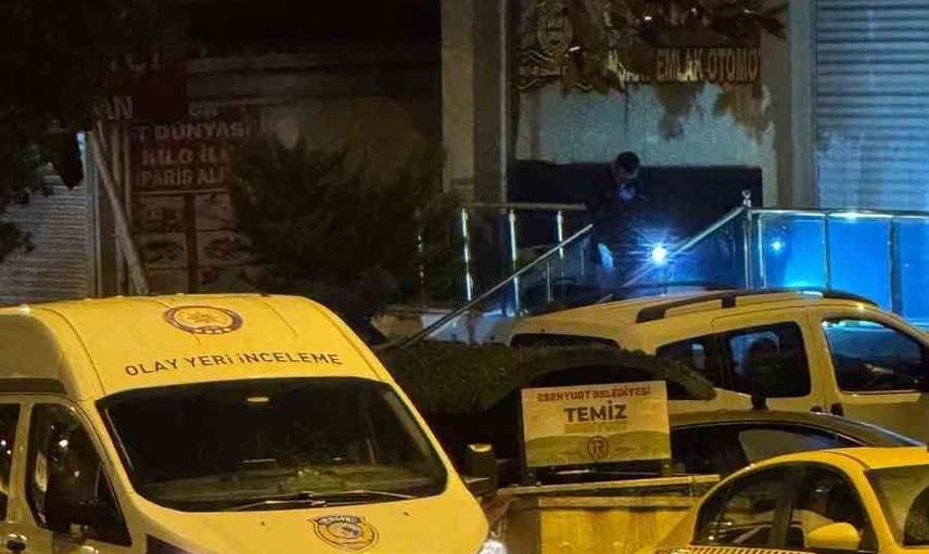 Esenyurt'ta emlak ofisine molotof: küçük yangın söndürüldü, şüpheliler aranıyor