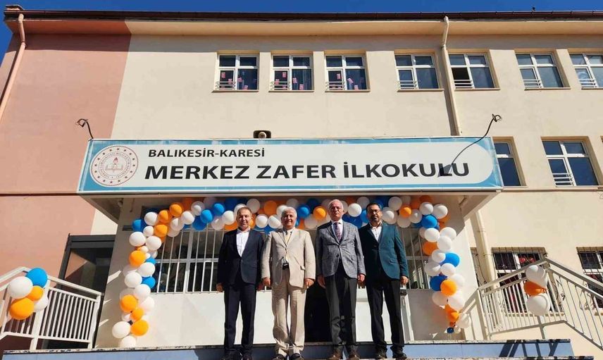Balıkesir'de minik yüzler okula uyumla gülümsedi