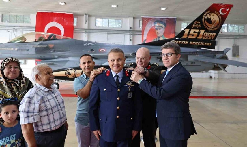 Merzifon'da görev teslimi: ilk Türk astronot Alper Gezeravcı tuğgeneralliğe yükseldi