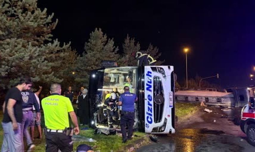 kayseri'de karayolunda otobüs ile yakıt tankeri çarpıştı