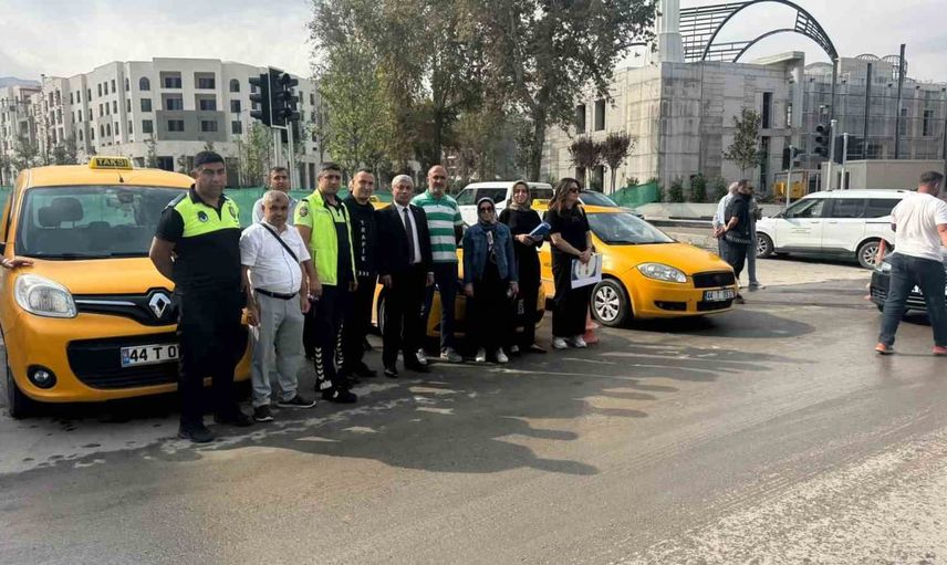 Merkez durakların yeniden düzenlenmesi planlanıyor: minibüs ve taksi güzergahlarında değişiklik hedefleniyor