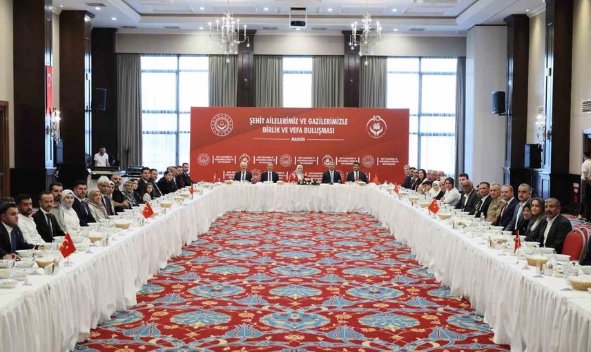 Mardin'de vefa buluşması: şehit aileleri ve gazilerle dayanışma mesajı