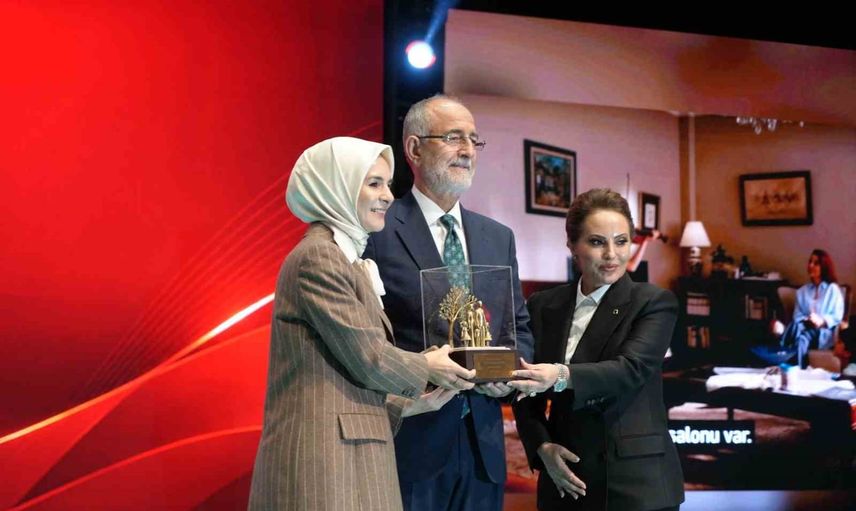 Aileyi güçlendirmek için iş hayatından şehirlere kadar aile dostu dönüşüm çağrısı