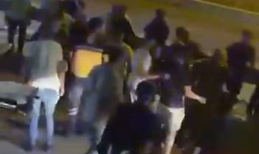Bursa'da yolun karşısına geçmeye çalışan iki kişiye otomobil çarptı: biri ağır