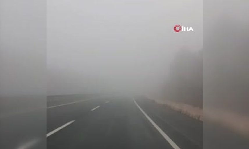 Kastamonu’da sis kentin görünürlüğünü azalttı