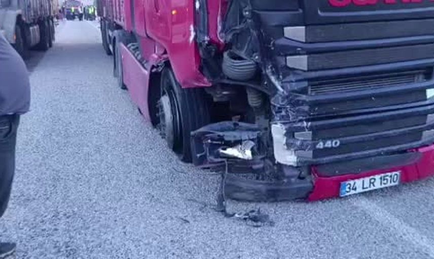 Doğanşehir'de tır ile otomobil çarpıştı: beş kişi yaralandı
