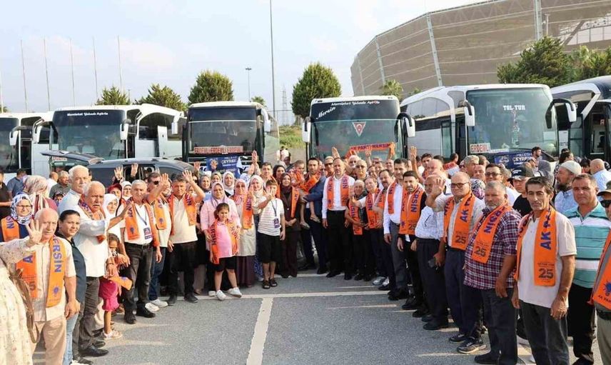 Mersin teşkilatı 25. yıl kutlamasına 40 otobüslük konvoyla hareket etti