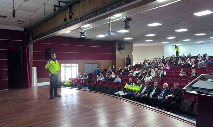 Uşak'ta okul servislerinde güvenlik bilinci yükseliyor