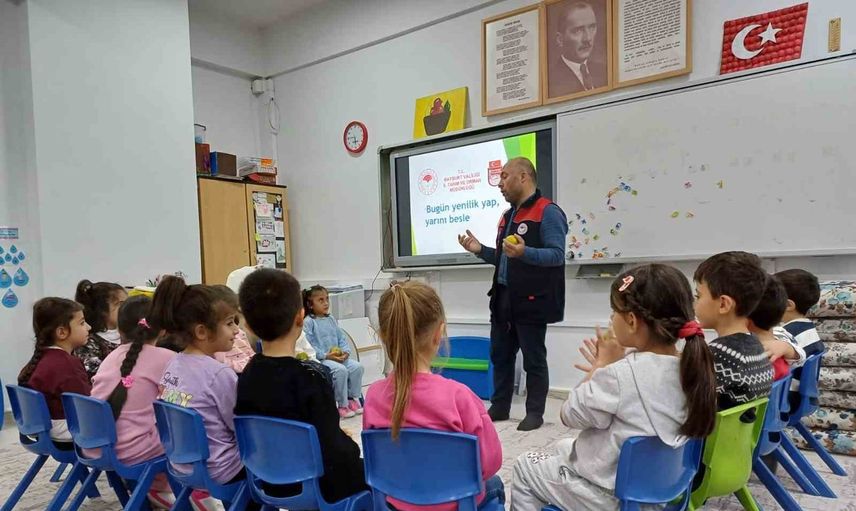 Arpalı'da miniklere gıda bilinci aşılandı
