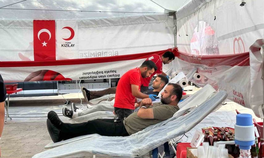Kağıthane'de dayanışma seferberliği: 'iyilik aşkına' kan bağışı başladı