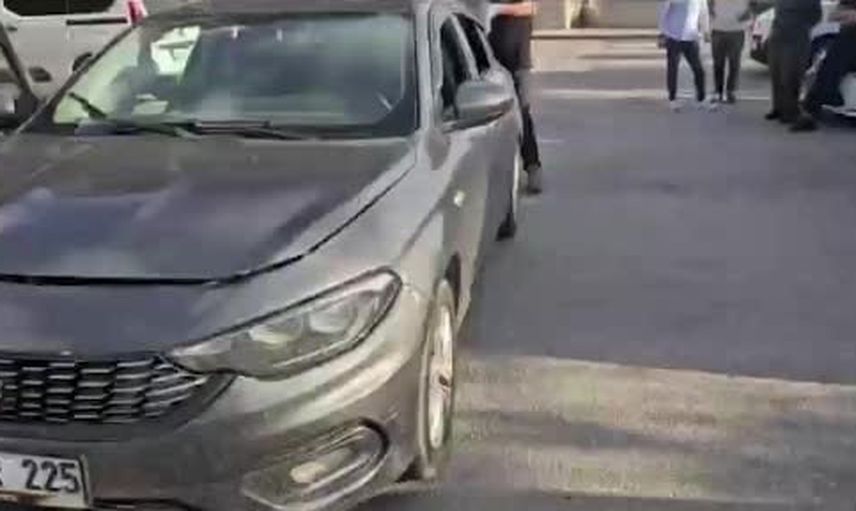 Ceyhan'da öncü ve artçı araçlarda 2 kilo 95 gram metamfetamin ele geçirildi