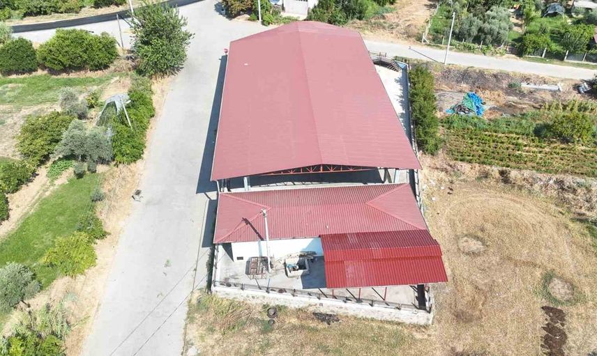 mahalle talebi karşılandı: Arslanlı sosyal tesisinin çatısı 5 günde yenilendi