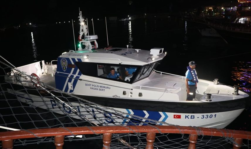 Taşucu'nda turizm sezonuna özel huzur seferberliği: aranan şahıs yakalandı