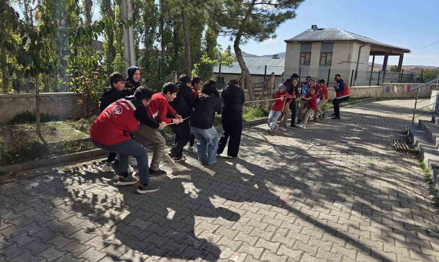 Eski oyunlarla yeni umut: Yiğido Dede çocuklarla buluştu