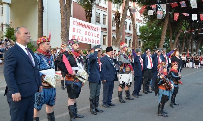 Bayındır’da bağımsızlık coşkusu: kurtuluşun 104. yılı anıldı