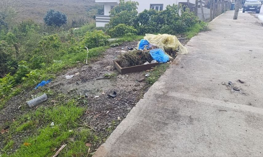 Karasu'da otomobilin üç tekerlekli elektrikli motosiklete çarpması: bir kişi öldü, bir kişi yaralandı