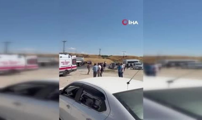 Malabadi kavşağında çarpışma: takla atan araç ve 7 yaralı