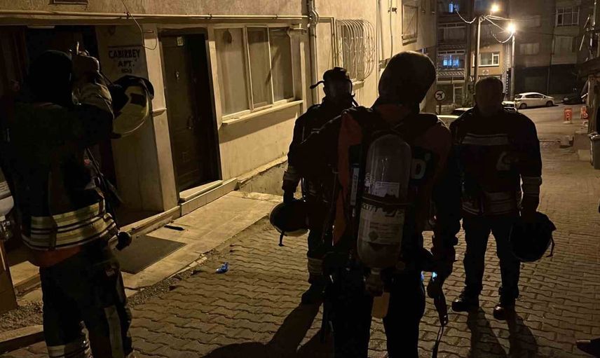 Sinek ilaçlaması sonrası apartmanda solunum sıkıntısı: astım hastası ve iki sağlık çalışanı hastaneye kaldırıldı
