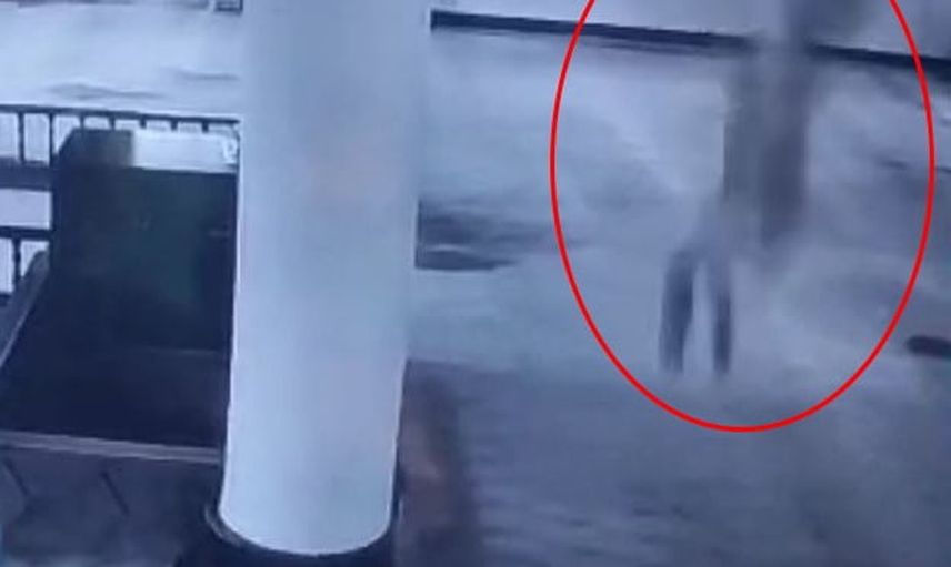 Tarihi Hasan Ağa Camii'nde iddia tehlikeye döndü: 11 yaşındaki çocuk ikinci kattan atladı