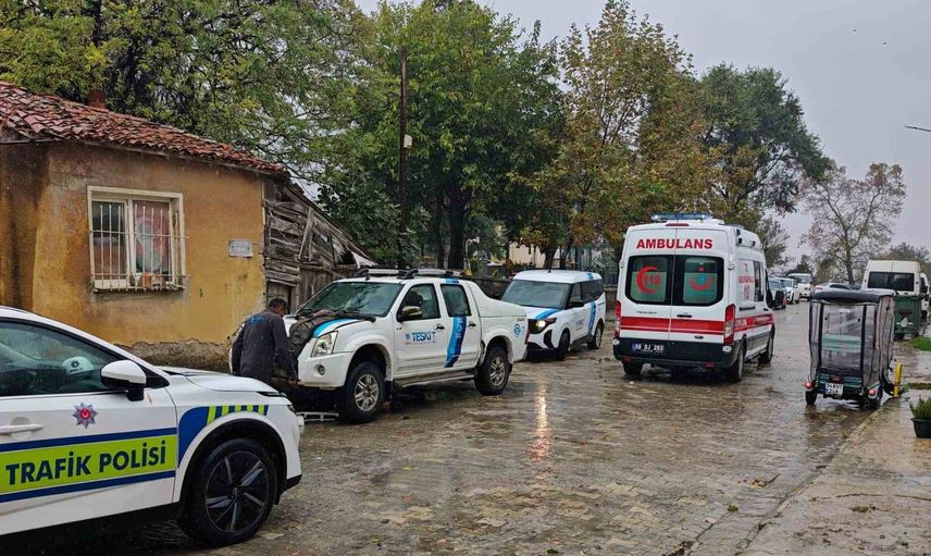 Malkara'da TESKİ aracıyla motosiklet çarpıştı: sürücü hastaneye kaldırıldı