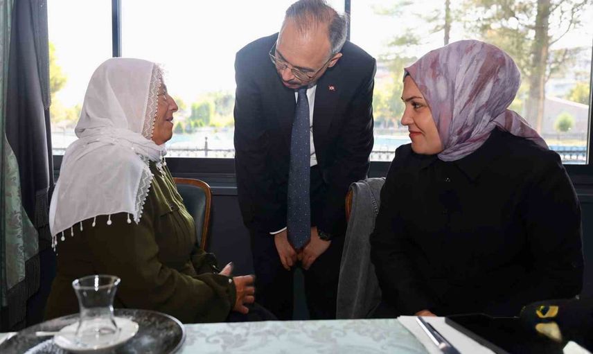 Vali Kızılkaya şehit aileleriyle dayanışma ziyaretinde bulundu