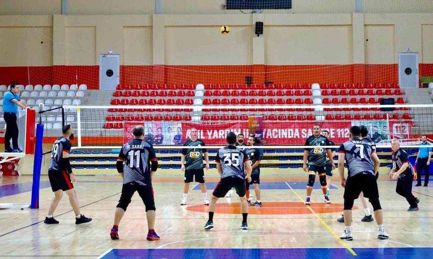 Bilecik'te kamu kurumları voleybolda il birincileri seçildi