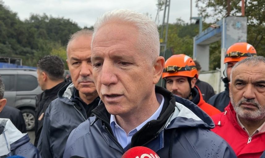 Ayazağa'da sel sonrası kurtarma ve hasar tespit çalışmaları sürüyor