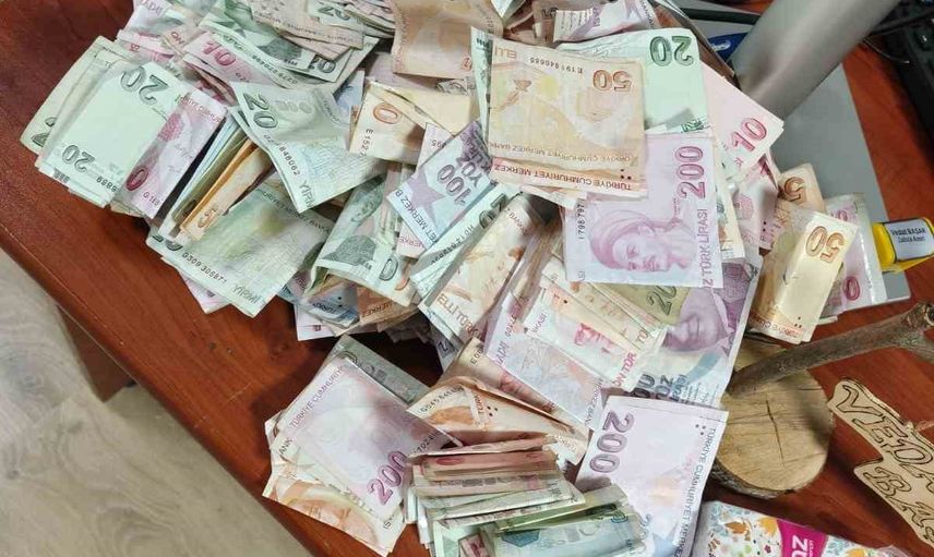 Tramvay denetiminde duyguyu istismar eden kadının üzerinden 19 bin lira çıktı
