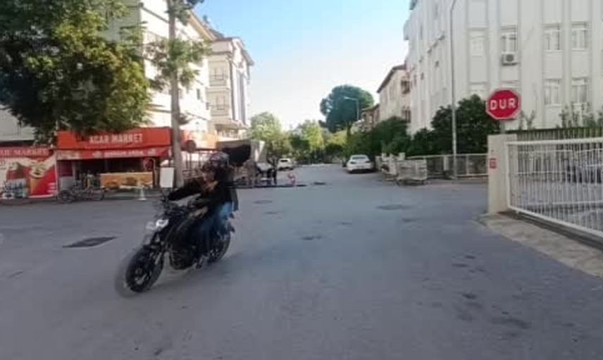Manavgat'ta tehlikeli kavşağa hız kesici yerleştirildi, esnafın uyarısı karşılık buldu