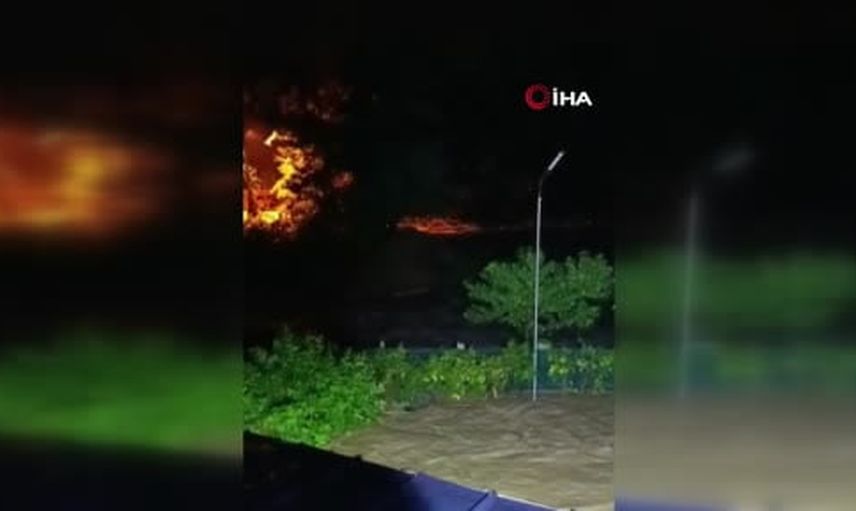Türkeli'de suyla gelen panik: iki kadın kurtarıldı, ahır ve kümesler zarar gördü