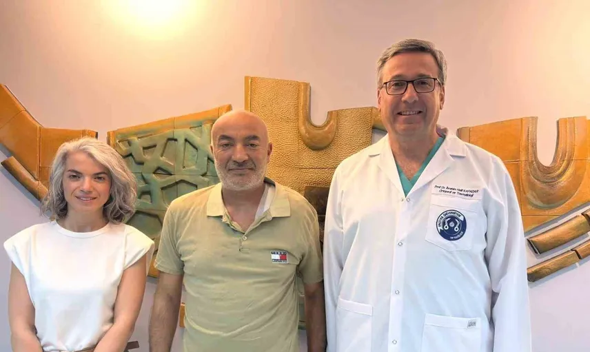 Omuzdaki kötü huylu tümör çıkarıldı, sırt dokusuyla onarıldı