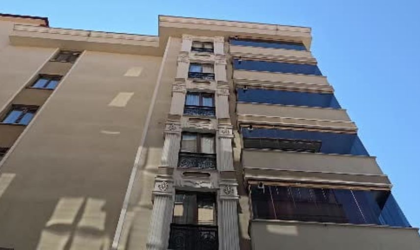 Safranbolu'da balkondan düşen genç kızın yaşam savaşı: kafenin tentesi düşüşü yumuşattı