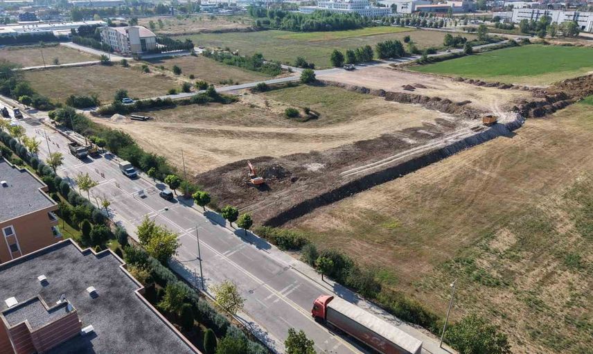 Mahmutpaşa'da caddeler altyapıdan üstyapıya hazırlanıyor