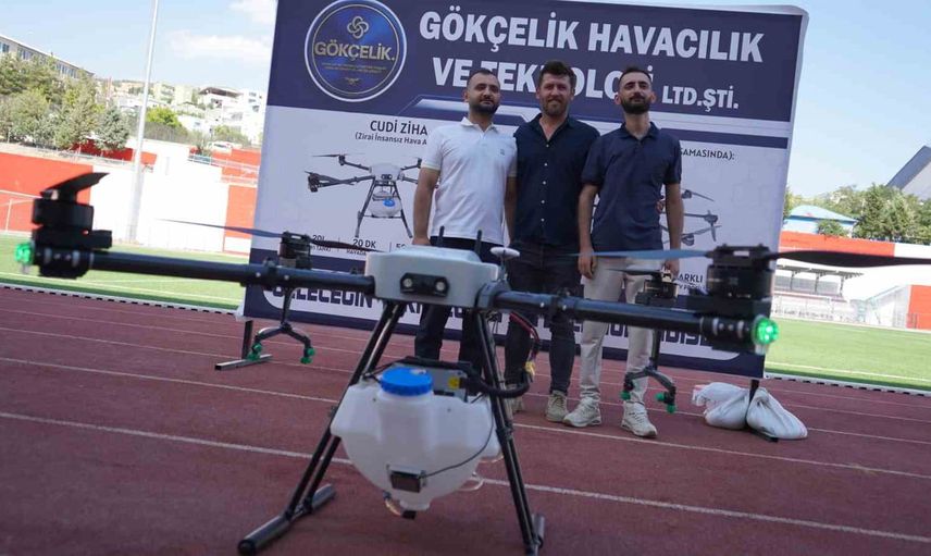 Kardeş mühendislerin yerli zirai dronla Şırnak'ta yükselişi