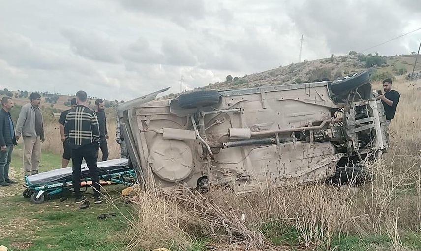 Atmalı Köyü'nde direksiyon hakimiyeti kaybı: iki kişi yaralandı