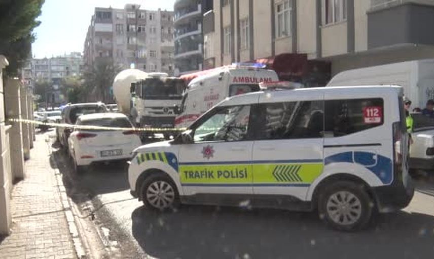 Adana Yenibaraj Mahallesi'nde mikserin altında kalan kişi hayatını kaybetti