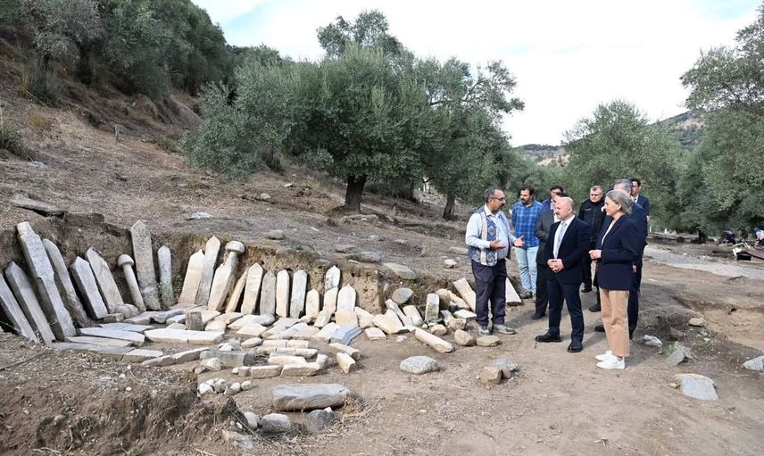 Aydın valisi Bozyurt Horasan kazılarında geçmişin izlerini inceledi