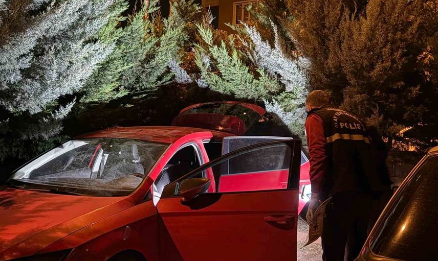 20 gündür kayıp otomobilin izini arkadaşının sakladığı otoparkta buldular