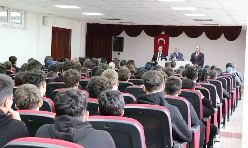Bozüyük'te okul ziyaretlerinde eğitim hedefleri değerlendirildi