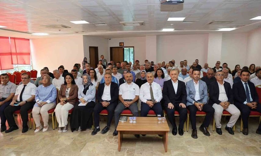 Karabük'te müdürler yeni eğitim-öğretim yılı hazırlıklarını ve güvenliği ele aldı