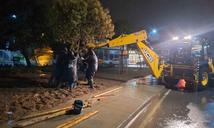 Arnavutköy'de yağışla mücadele: koordineli ekipler 7/24 göreve hazır