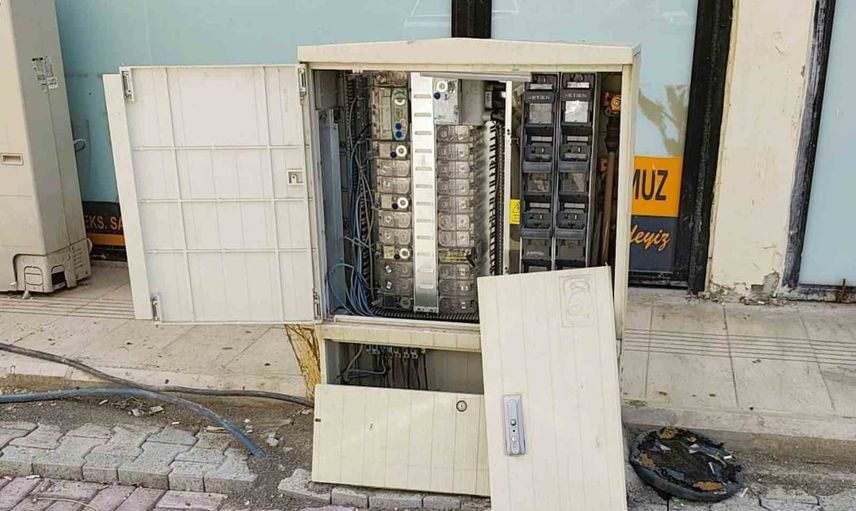 İzinsiz müdahale Şanlıurfa'da elektrik güvenliğini riske atıyor