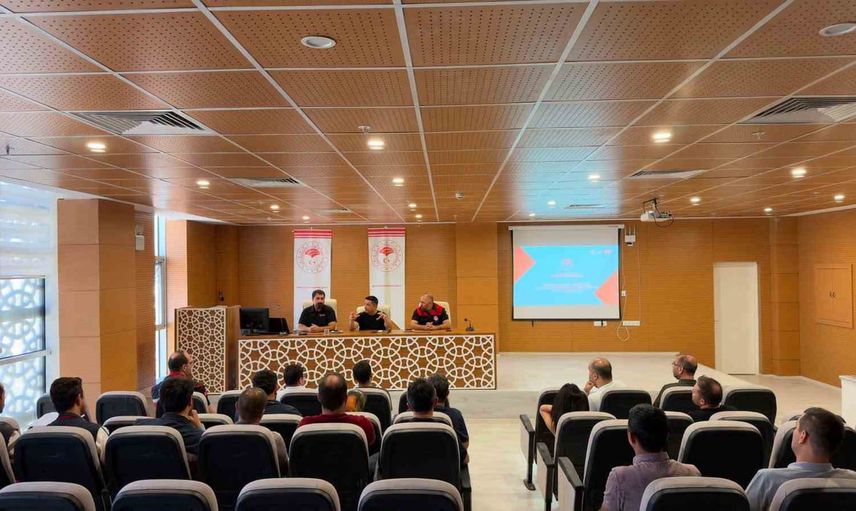 Kütahya'da kanatlı işletmelerine biyogüvenlik eğitimi: uygulama ve uyum vurgusu
