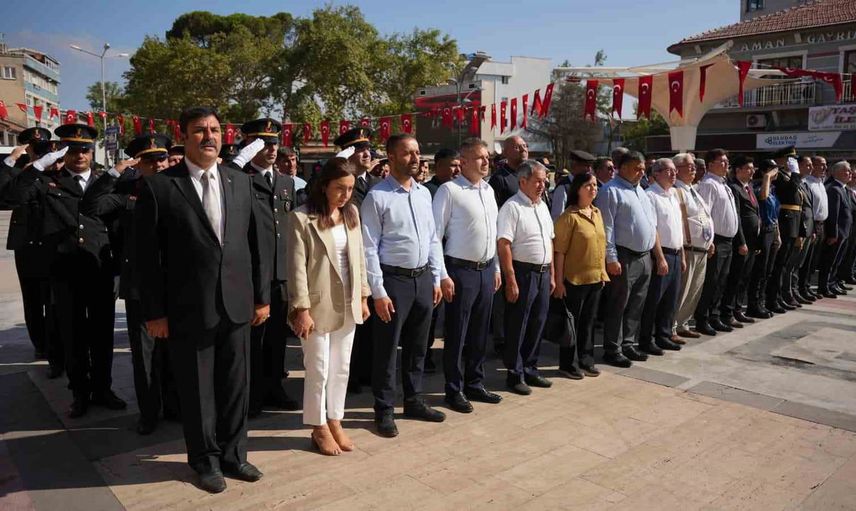 Sındırgı’da birlik ve saygı: 30 ağustos coşkuyla kutlandı