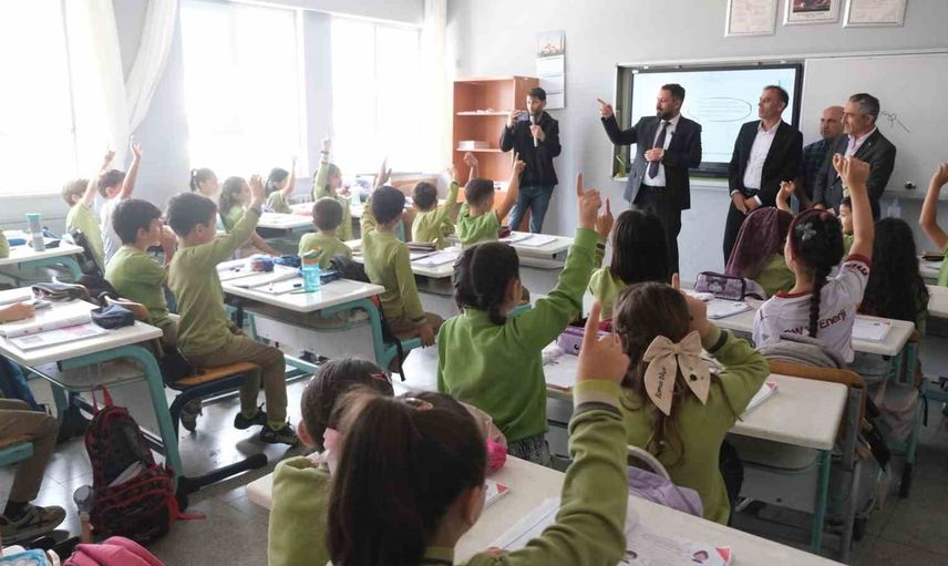 Küçük başkanın sözü: Erkut Ekinci 3-D sınıfında çocuklarla buluştu