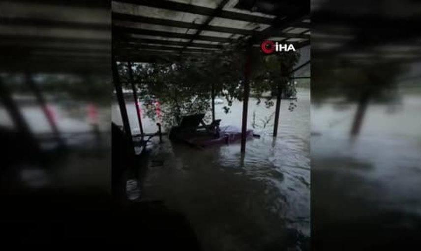 Ayazağa'da stüdyo sular altında: Murat Boz yardım çağrısı yaptı