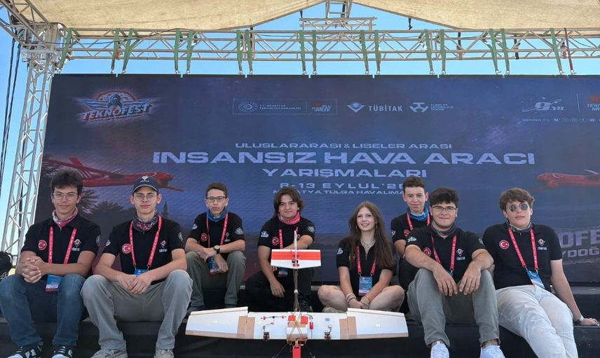 Yenilikçi atölyeden TEKNOFEST şampiyonluğuna: gençlik merkezi takımı Türkiye birincisi