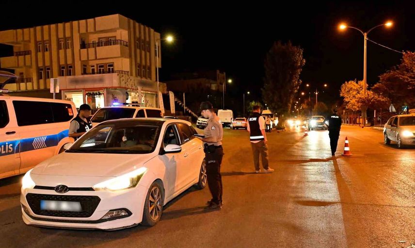 Adıyaman'da huzur uygulaması: 22 sürücüye 206 bin lira ceza