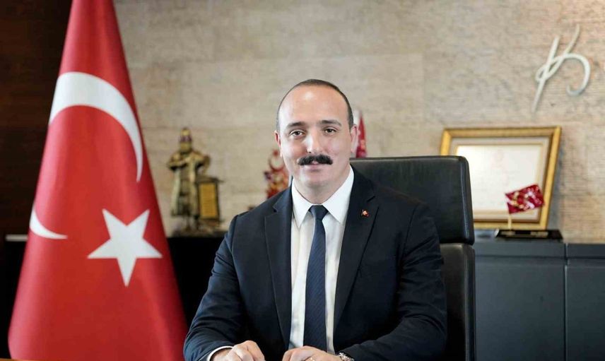 Alanya ve Konyaaltı belediye başkanları CHP üyeliğinden istifa etti